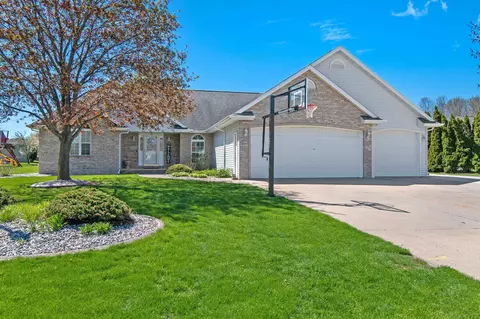 w6045 Blazing Star Drive, Appleton, WI 54915