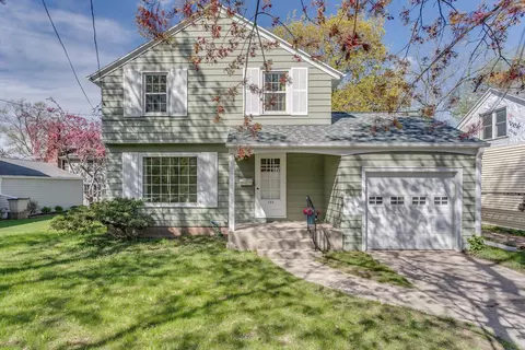 149 E Mission Rd, Green Bay, WI 54301