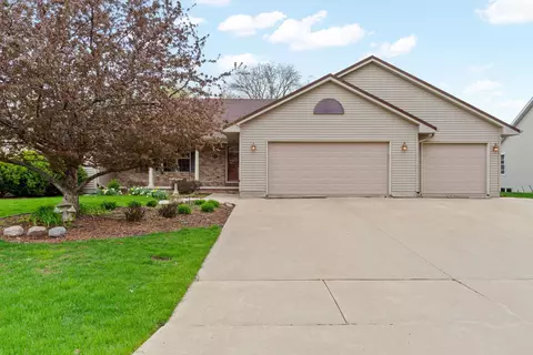 2473 Turnbury Rd, Green Bay, WI 54313