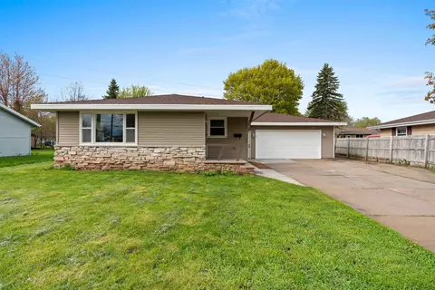 1717 E John St, Appleton, WI 54915 photo 2