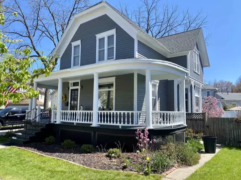 338 Jefferson St, Marinette, WI 54143