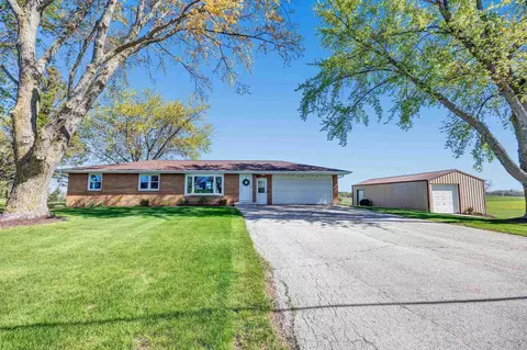 3053 Dutchman Rd, Green Bay, WI 54311