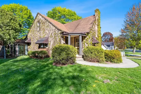 819 Allouez Ter, Green Bay, WI 54301