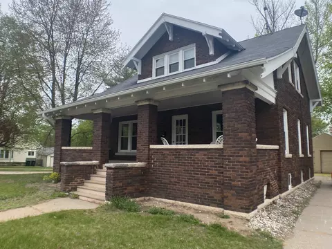 519 W Picnic St, Shawano, WI 54166
