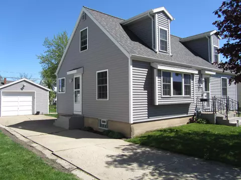 305 E 13th St, Fond Du Lac, WI 54935