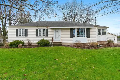 830 N Main St, Seymour, WI 54165