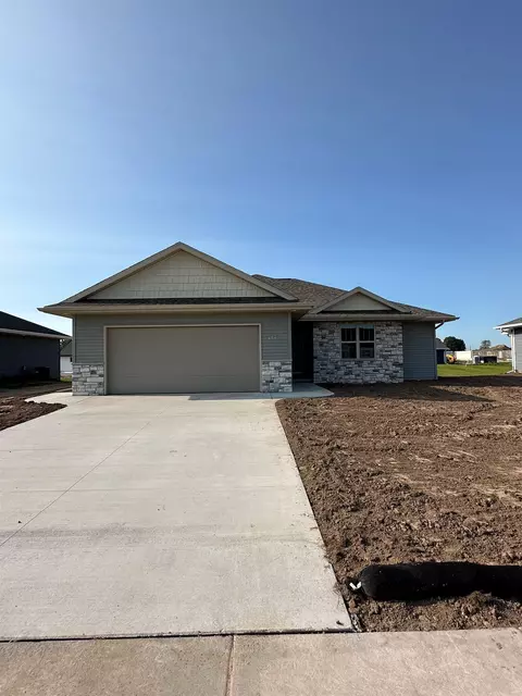 4587 Paul Ln, Green Bay, WI 54313