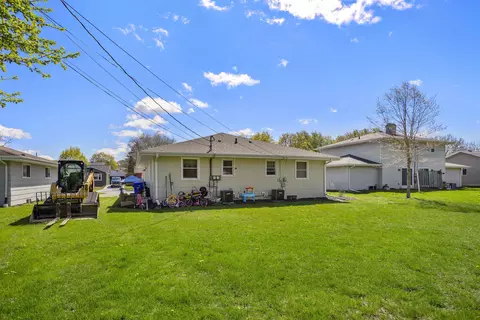 1625 N Birchwood Ave, Appleton, WI 54914 photo 2
