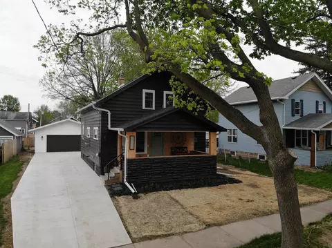 Exterior - 709 E Circle St, Appleton, WI 54911 photo 9 of 10
