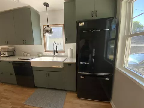 Kitchen - 709 E Circle St, Appleton, WI 54911 photo 5 of 7