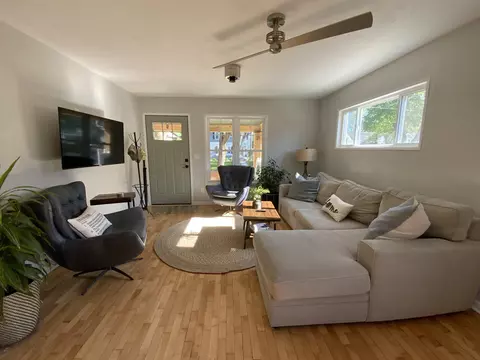 Living - 709 E Circle St, Appleton, WI 54911 photo 2 of 3