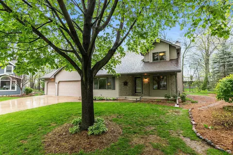 436 S Covenant Ln, Appleton, WI 54915 photo 2