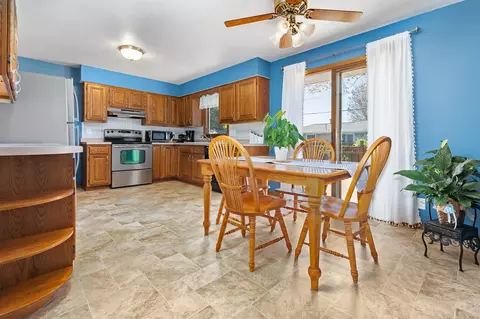 2409 S Kernan Ave, Appleton, WI 54915 photo 9