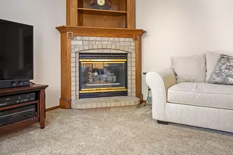 2409 S Kernan Ave, Appleton, WI 54915 photo 4
