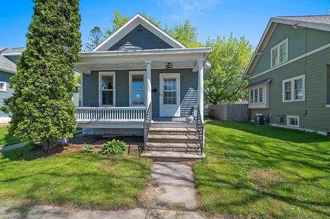 708 Bond St, Green Bay, WI 54303