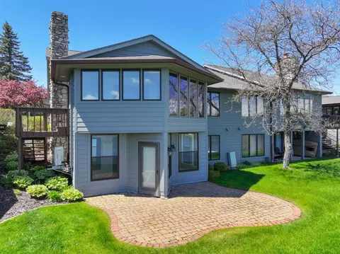 1660 Lake Largo Dr, Green Bay, WI 54311