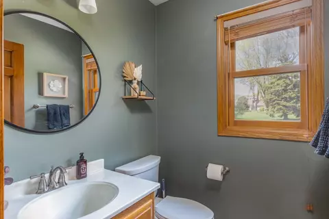 Bath - 2912 W Heritage Ave, Appleton, WI 54914 photo 1 of 3