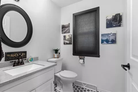 Bath - 1609 E Wyndmere Dr, Appleton, WI 54913 photo 5 of 5