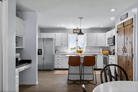 Kitchen - 1609 E Wyndmere Dr, Appleton, WI 54913 photo 5 of 5