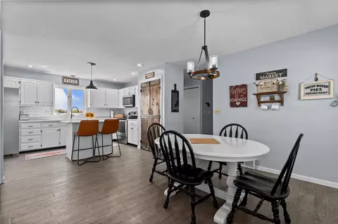 Dining - 1609 E Wyndmere Dr, Appleton, WI 54913 photo 1 of 2