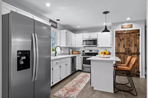 Kitchen - 1609 E Wyndmere Dr, Appleton, WI 54913 photo 1 of 5