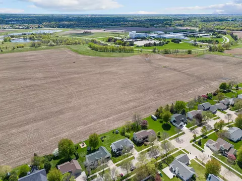 View/Area - 1609 E Wyndmere Dr, Appleton, WI 54913 photo 4 of 5