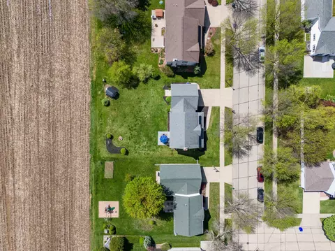 View/Area - 1609 E Wyndmere Dr, Appleton, WI 54913 photo 5 of 5