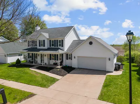 1609 E Wyndmere Dr, Appleton, WI 54913