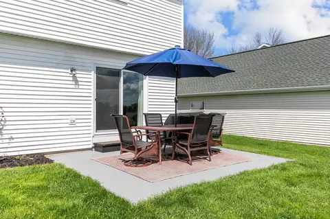 Exterior - 1609 E Wyndmere Dr, Appleton, WI 54913 photo 8 of 9