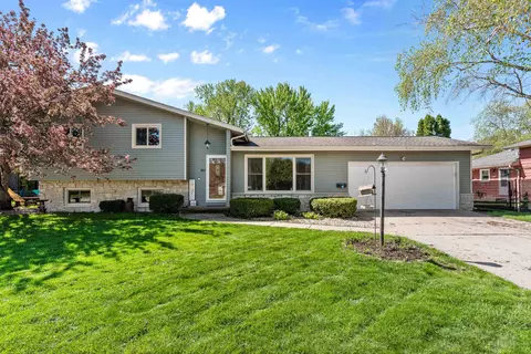 422 Maona Ave, Fond Du Lac, WI 54935