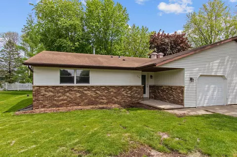 3124 N Bluemound Dr, Appleton, WI 54913