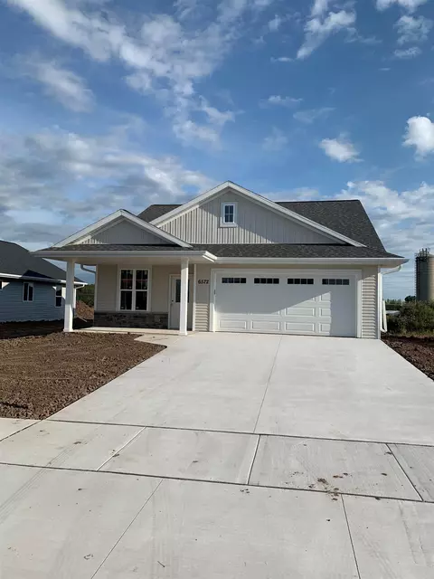 W6572 E Steamboat Lane, Appleton, WI 54915