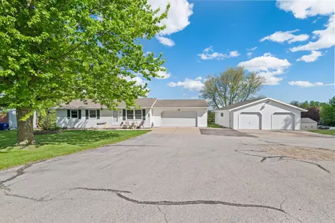 n6364 County Road E, De Pere, WI 54115