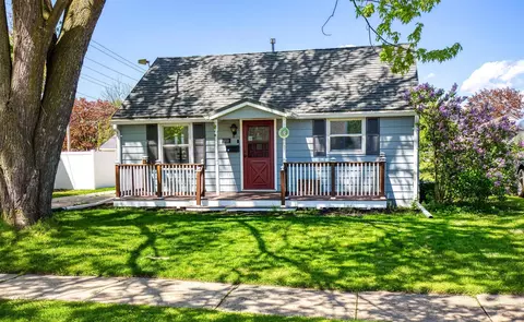 950 Adams St, Neenah, WI 54956