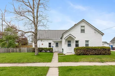 1340 S 17th St, Manitowoc, WI 54220