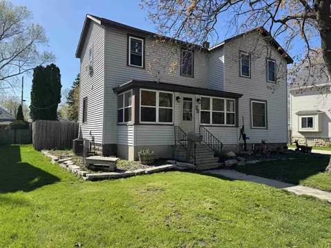 32 S Lincoln Ave, Fond Du Lac, WI 54935