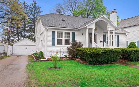 133 E Mt Morris Ave, Wautoma, WI 54982