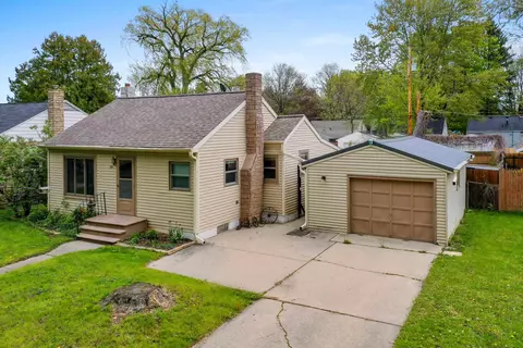 1141 S Greenwood Ave, Green Bay, WI 54304