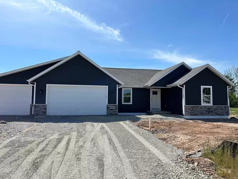 N8881 Dublin Pass, Menasha, WI 54952