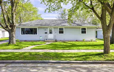808 E Harding Dr, Appleton, WI 54915