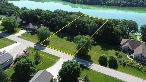 river forest drive, Kaukauna, WI 54130
