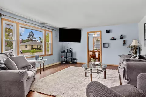 824 E Harding Dr, Appleton, WI 54915 photo 4