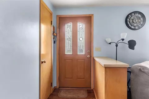 824 E Harding Dr, Appleton, WI 54915 photo 2