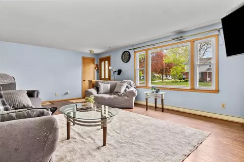 824 E Harding Dr, Appleton, WI 54915 photo 5
