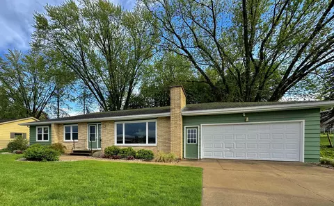 208 E Marquette St, Berlin, WI 54923