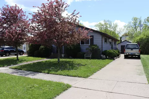 1038 W Cecil St, Neenah, WI 54956