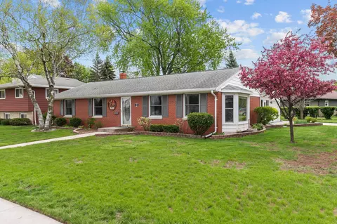 1219 W Kimberly Ave, Kimberly, WI 54136