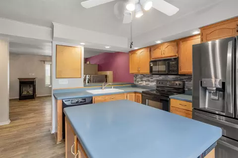 542 N State St, Appleton, WI 54911 photo 8