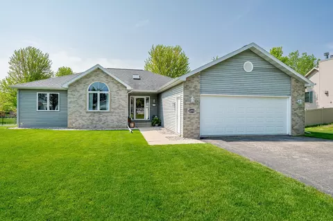 4097 Westview Ln, Oshkosh, WI 54904