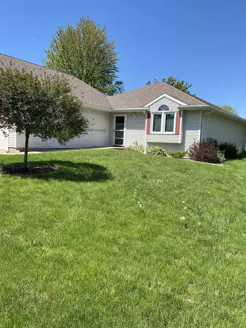 1256 W 18th Ave, Oshkosh, WI 54902